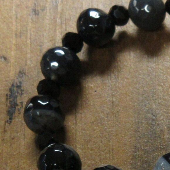 MERRISOTA JEWELRY Black Agate and Glass Stretch Bracelet Size 6" Gemstones NEW - Picture 3 of 6